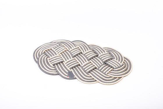 Large Oval Rope Placemat in Beige and White